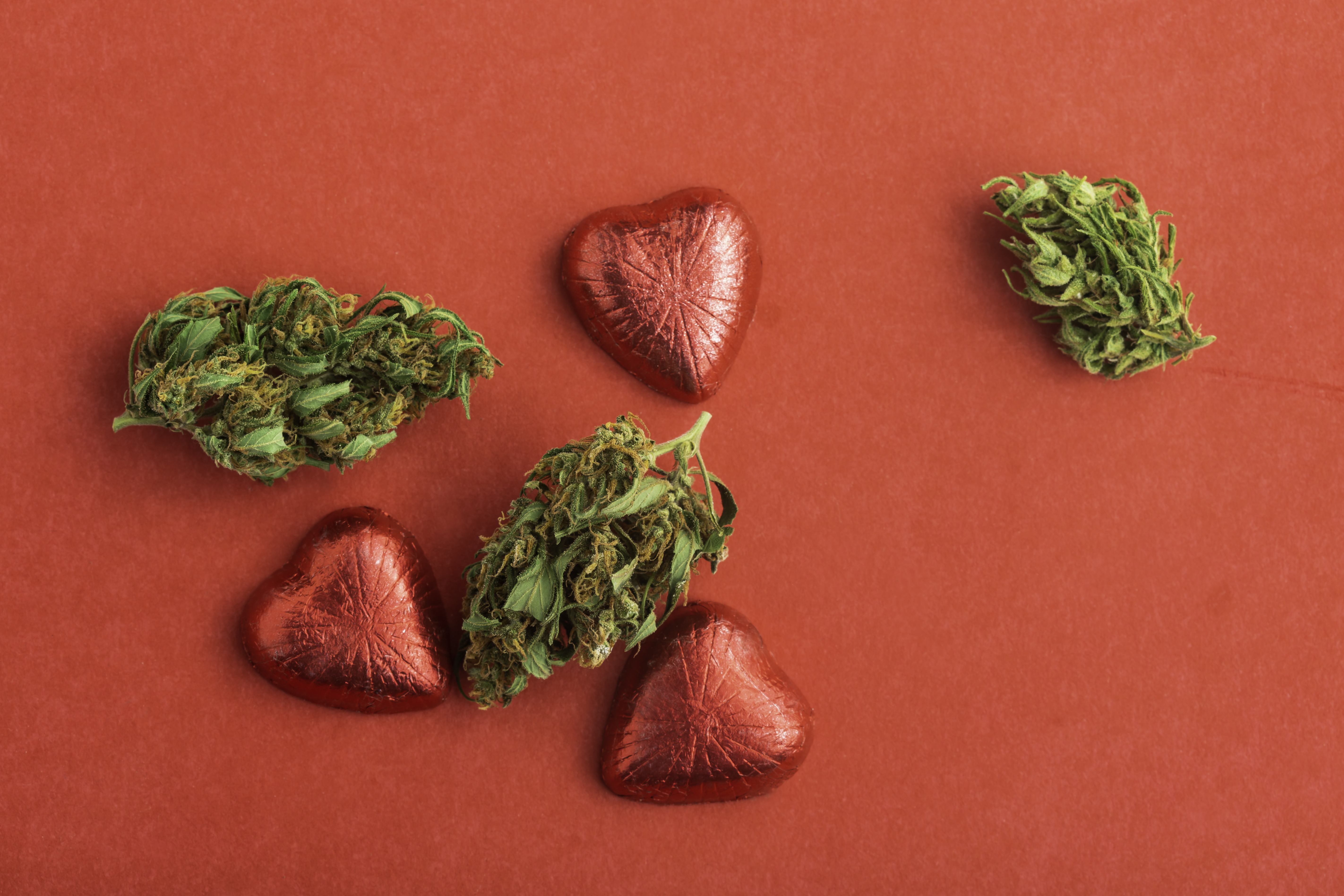 Five 420 Gifts to give your partner this Valentine's Day
