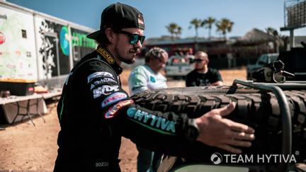 Team Hytiva® Co-Driver Prepping the Polaris Razor.