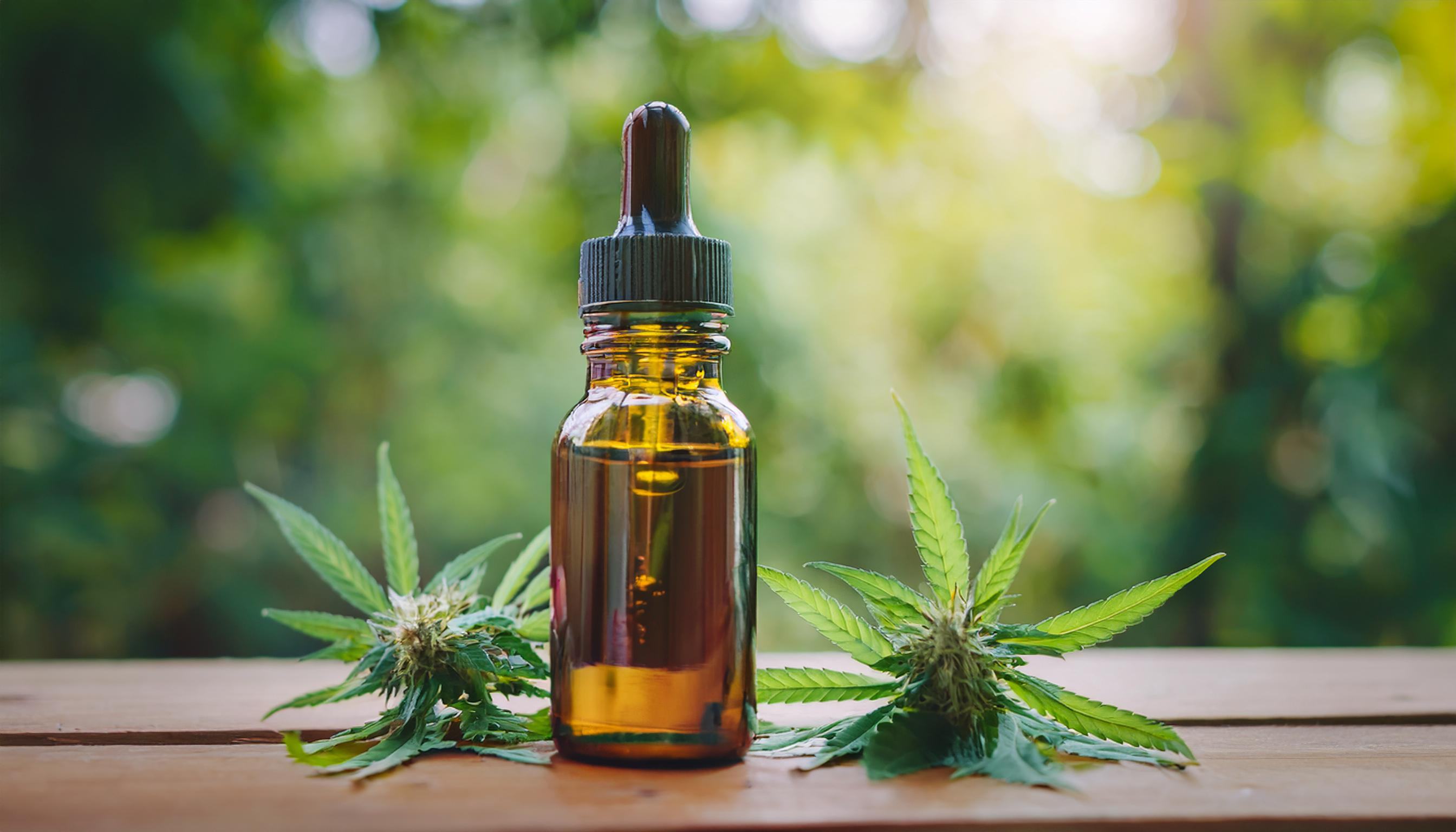 2 Unconventional Ways to Make a Cannabis Tincture