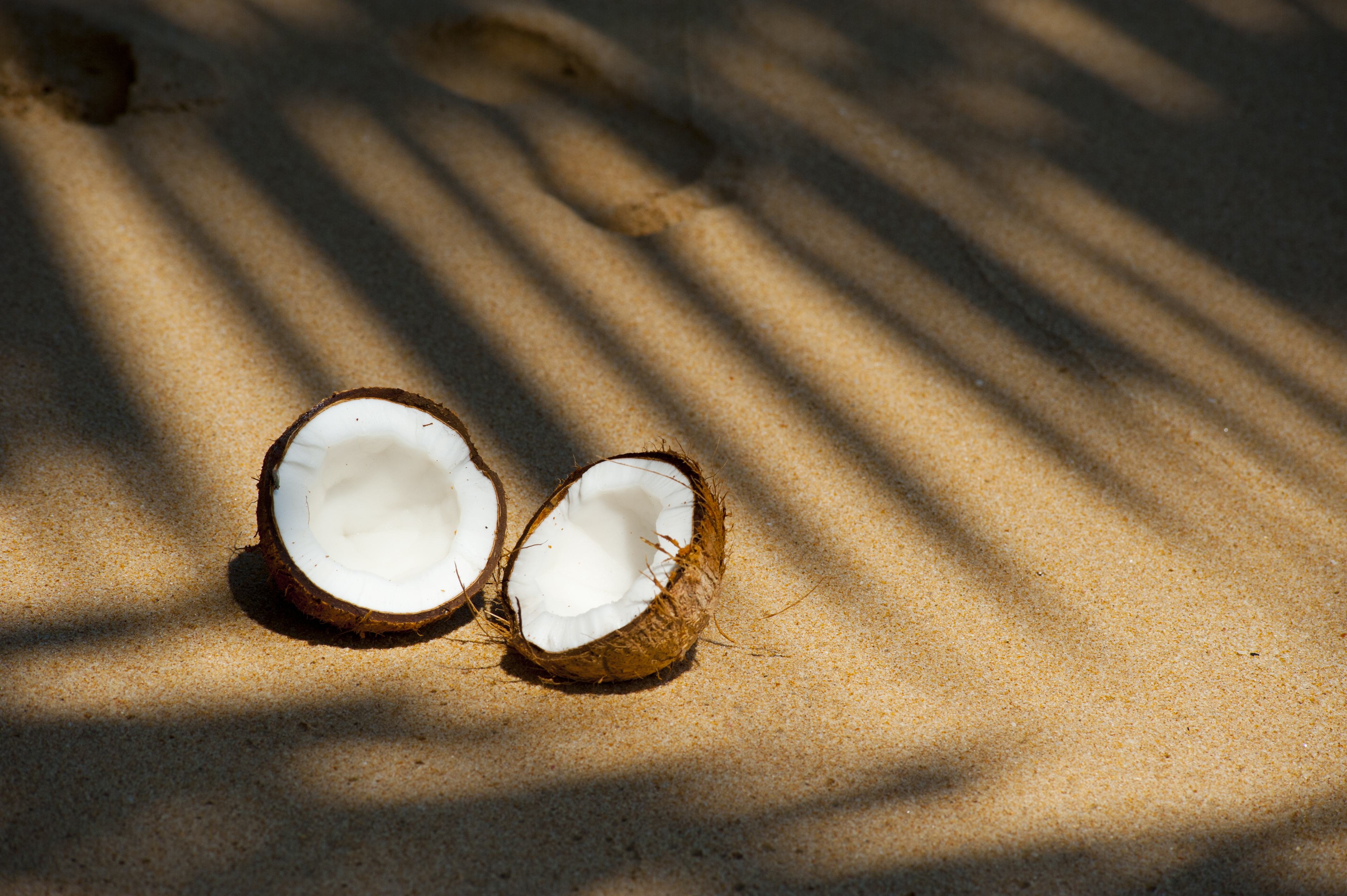 Benefits & Uses of Infused Coconut Oil