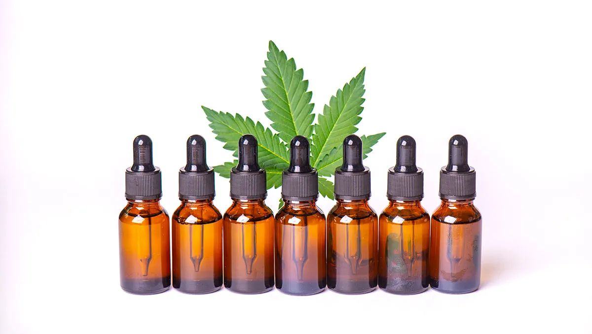 Illinois Opens Path for Recreational Stores to Serve Medical Cannabis Patients