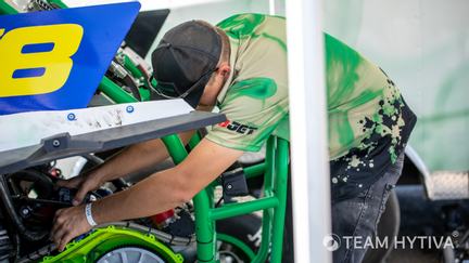 Shawn Saxton Prepping Polaris UTV