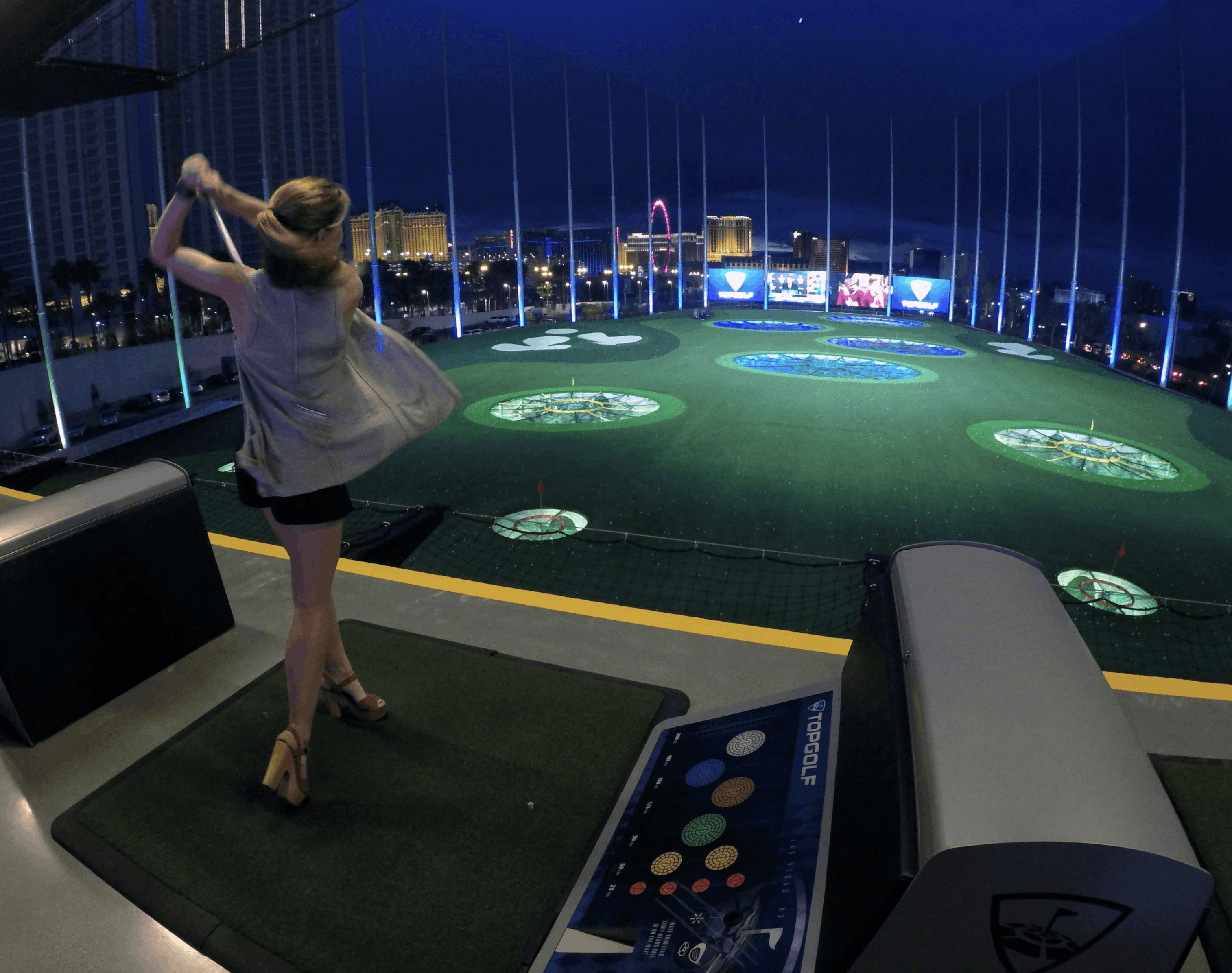Gamble on the Greens: Playing Nighttime Golf in Las Vegas 